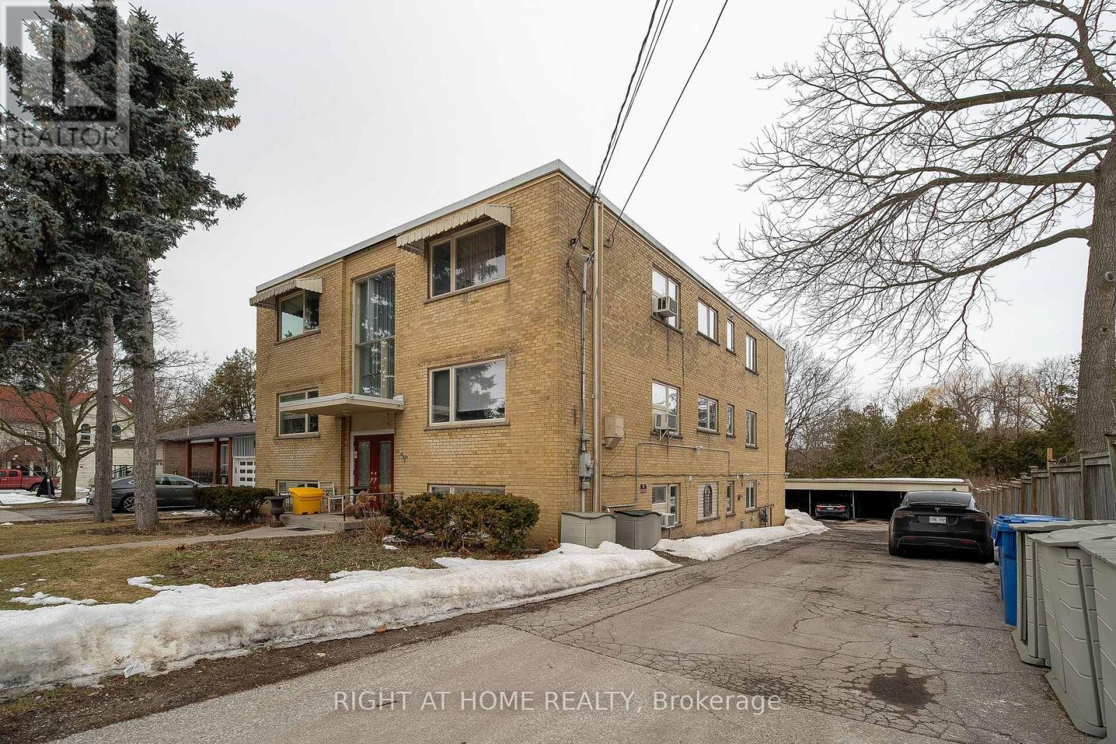 285 RICHMOND STREET - 2