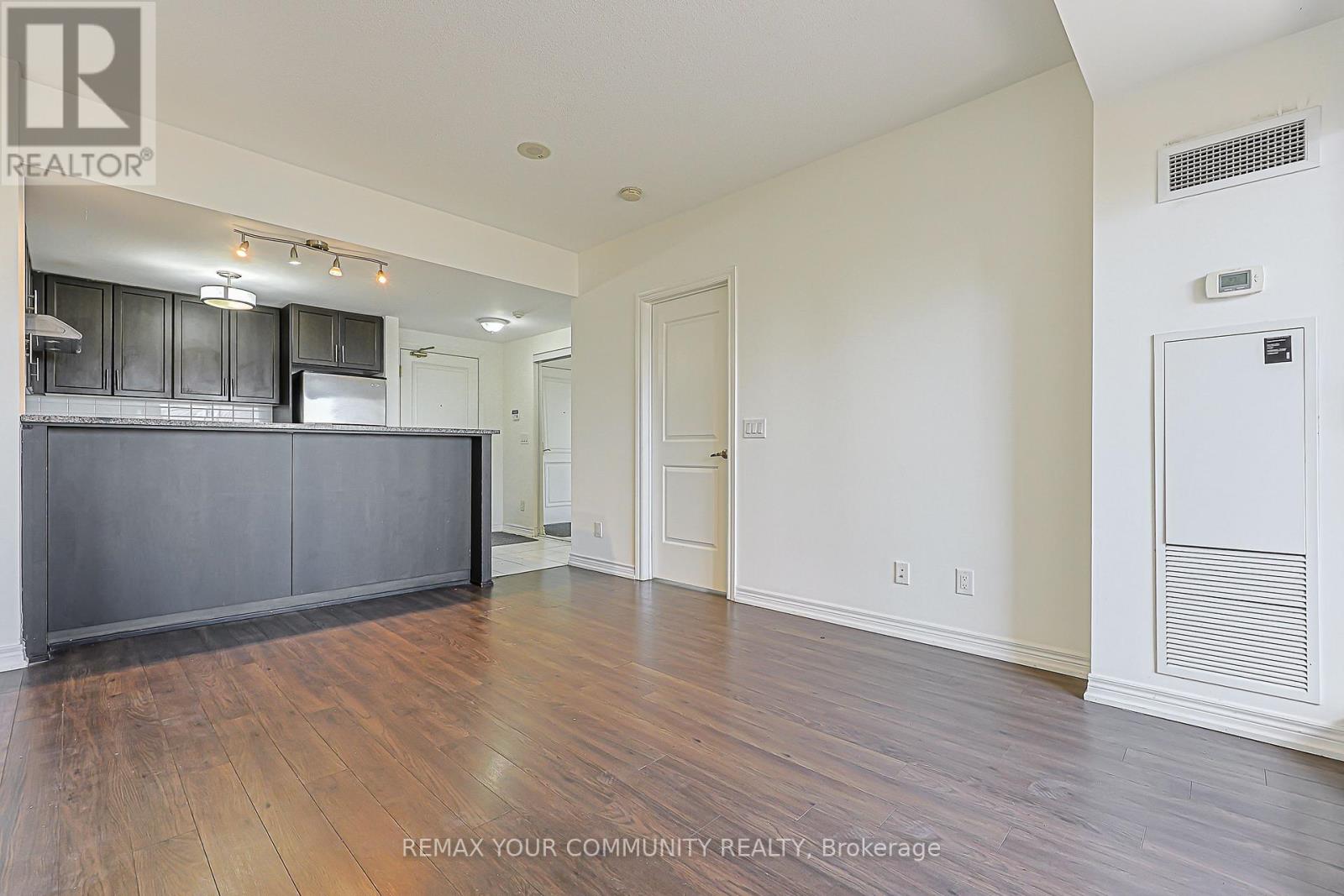 #1007 9245 JANE STREET - 13