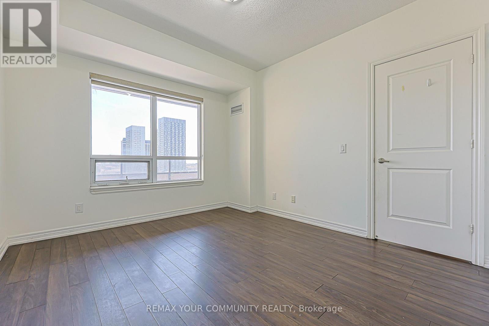 #1007 9245 JANE STREET - 21