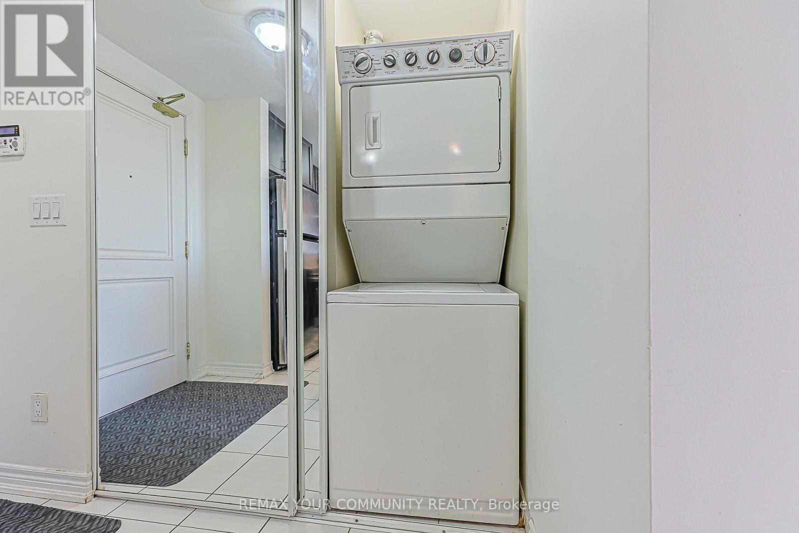 #1007 9245 JANE STREET - 25