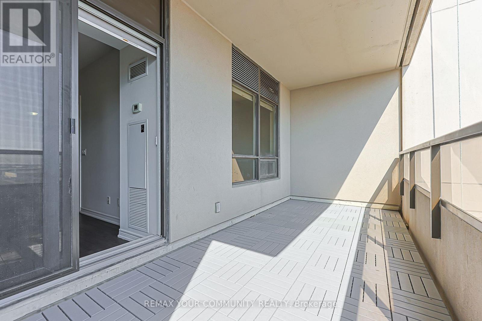 #1007 9245 JANE STREET - 26