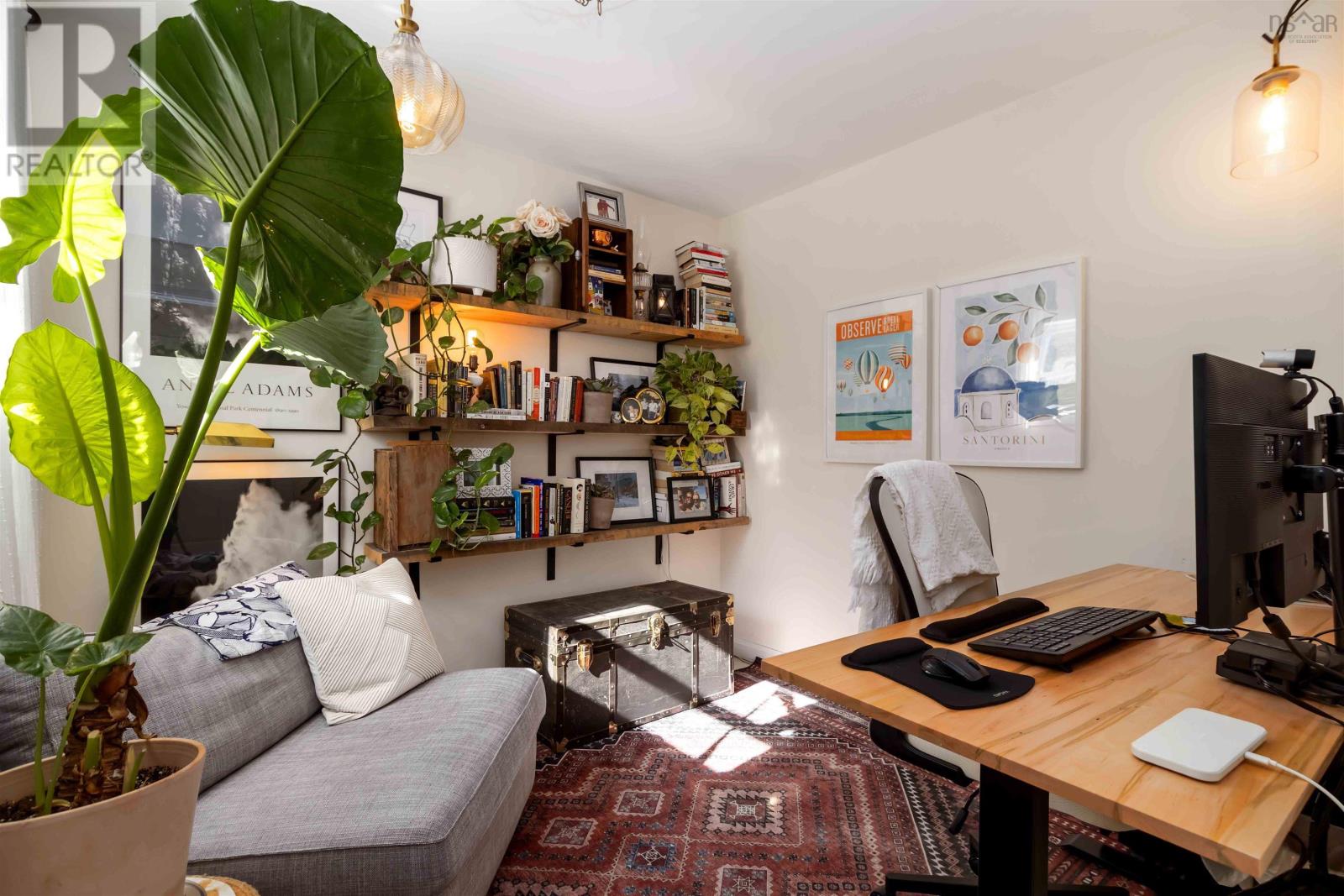 #4 440 UPPER BLANDFORD ROAD - 37