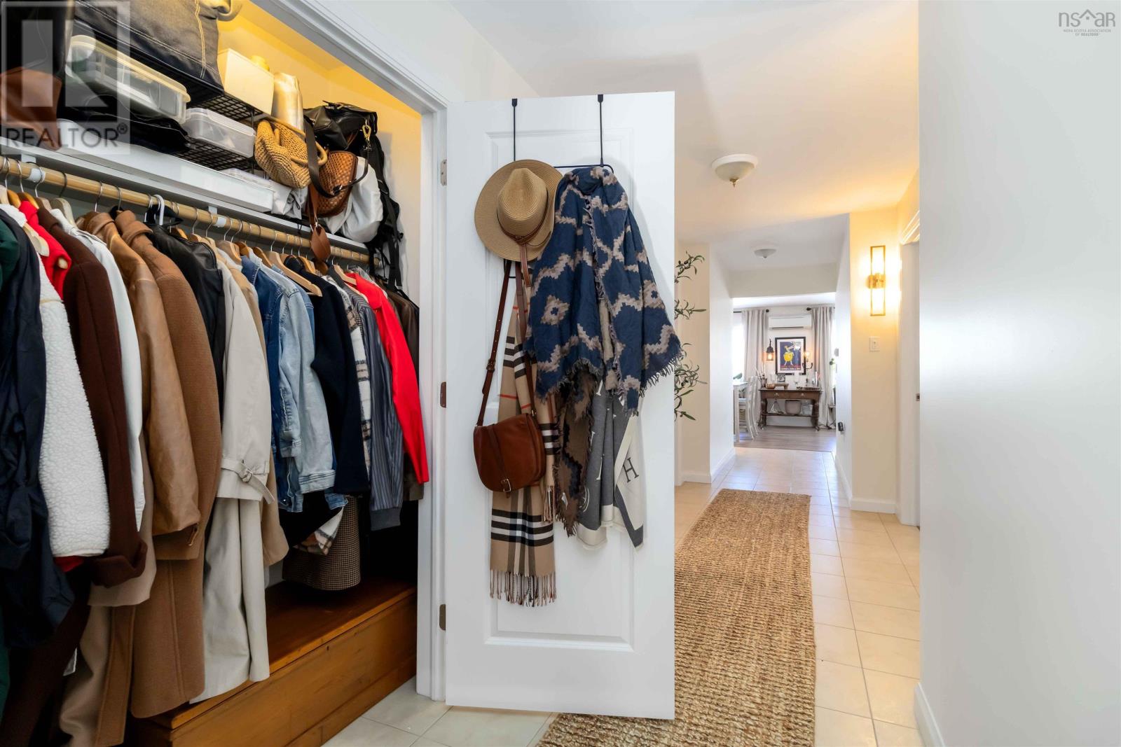 #4 440 UPPER BLANDFORD ROAD - 39