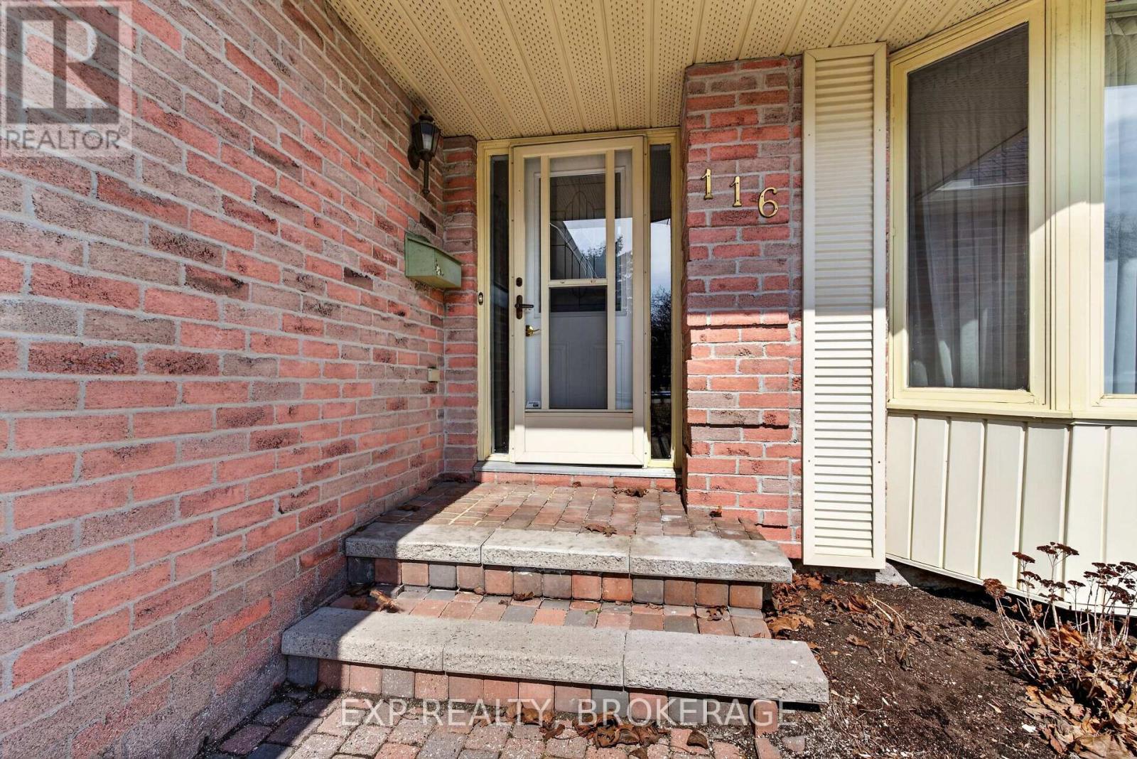 116 MARGARET PLACE - 4