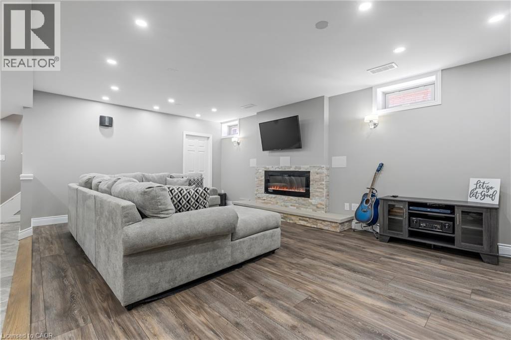 22 SHADELAND Crescent, Stoney Creek, Ontario, L8G4Y1 — Photo 37