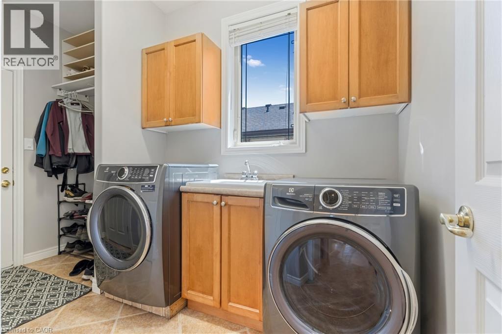 22 SHADELAND Crescent, Stoney Creek, Ontario, L8G4Y1 — Photo 21