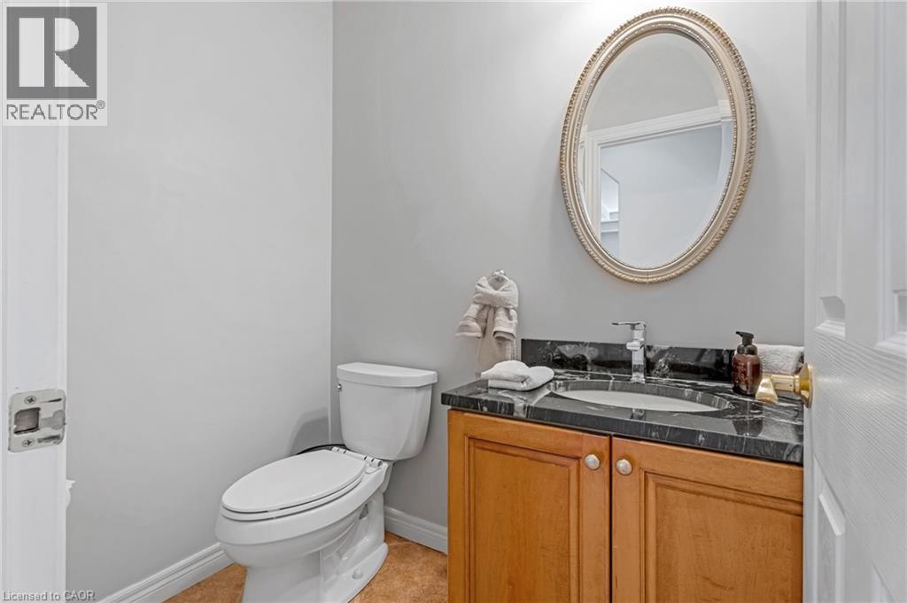 22 SHADELAND Crescent, Stoney Creek, Ontario, L8G4Y1 — Photo 20