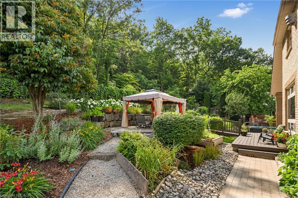 22 SHADELAND Crescent, Stoney Creek, Ontario, L8G4Y1 — Photo 41