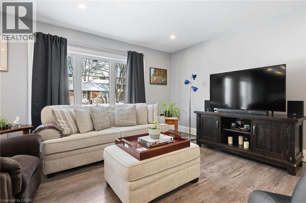 32 NICHOL STREET W - 11