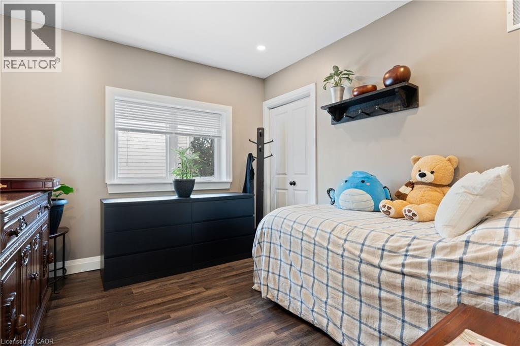 32 NICHOL STREET W - 19