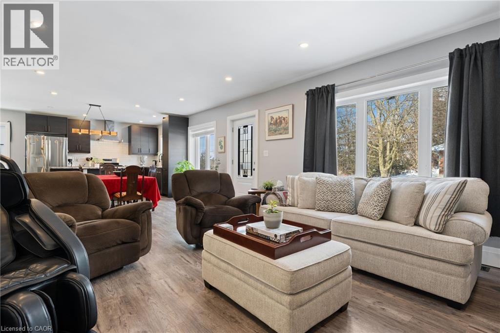 32 NICHOL STREET W - 13