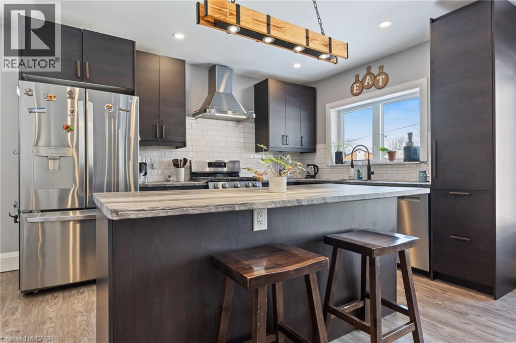 32 NICHOL STREET W - 9