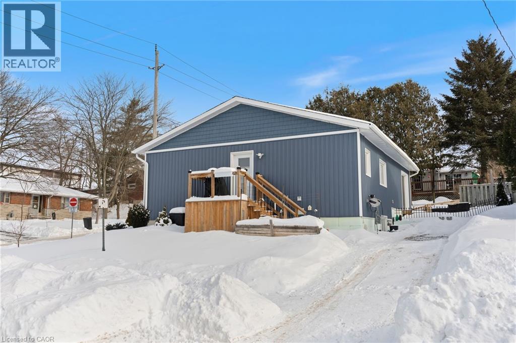 32 NICHOL STREET W - 23