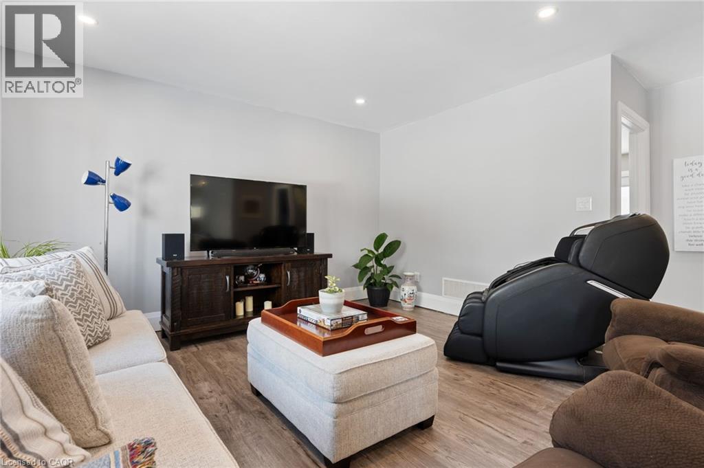 32 NICHOL STREET W - 16