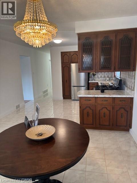 31 ADAIR Avenue - 10