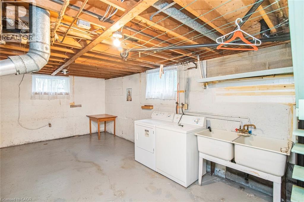 31 ADAIR Avenue - 28