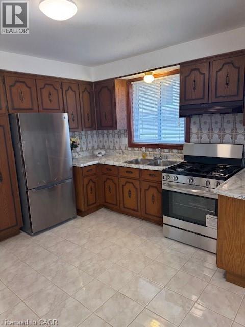 31 ADAIR Avenue - 9