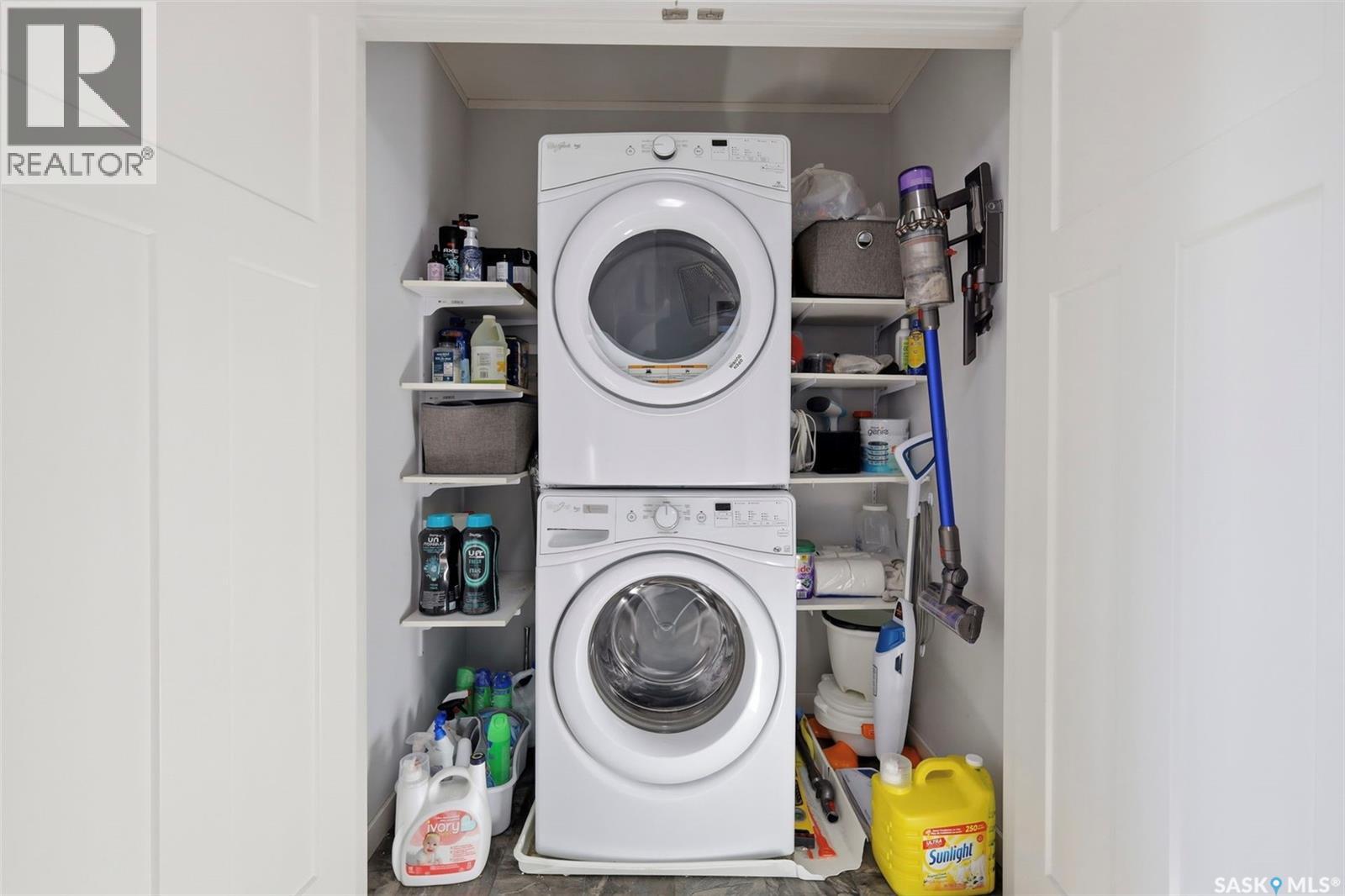 #263 250 AKHTAR BEND - 22