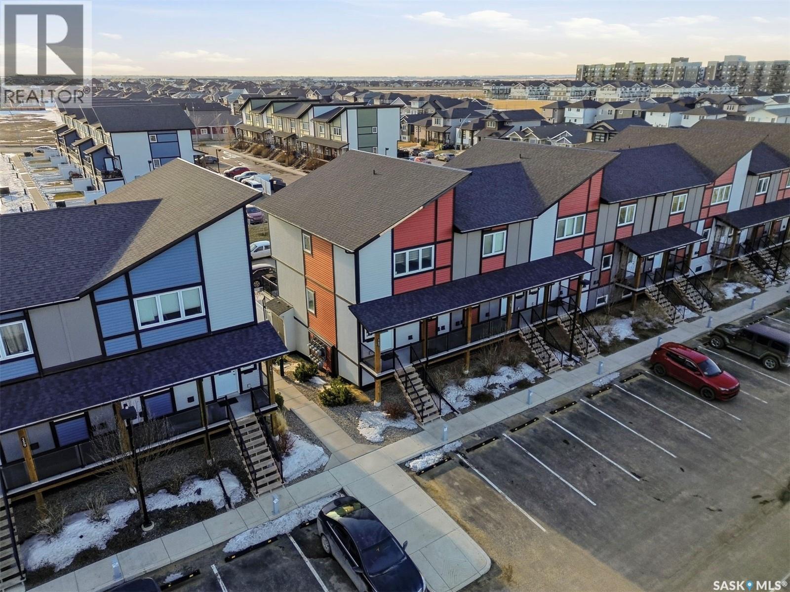 #263 250 AKHTAR BEND - 30