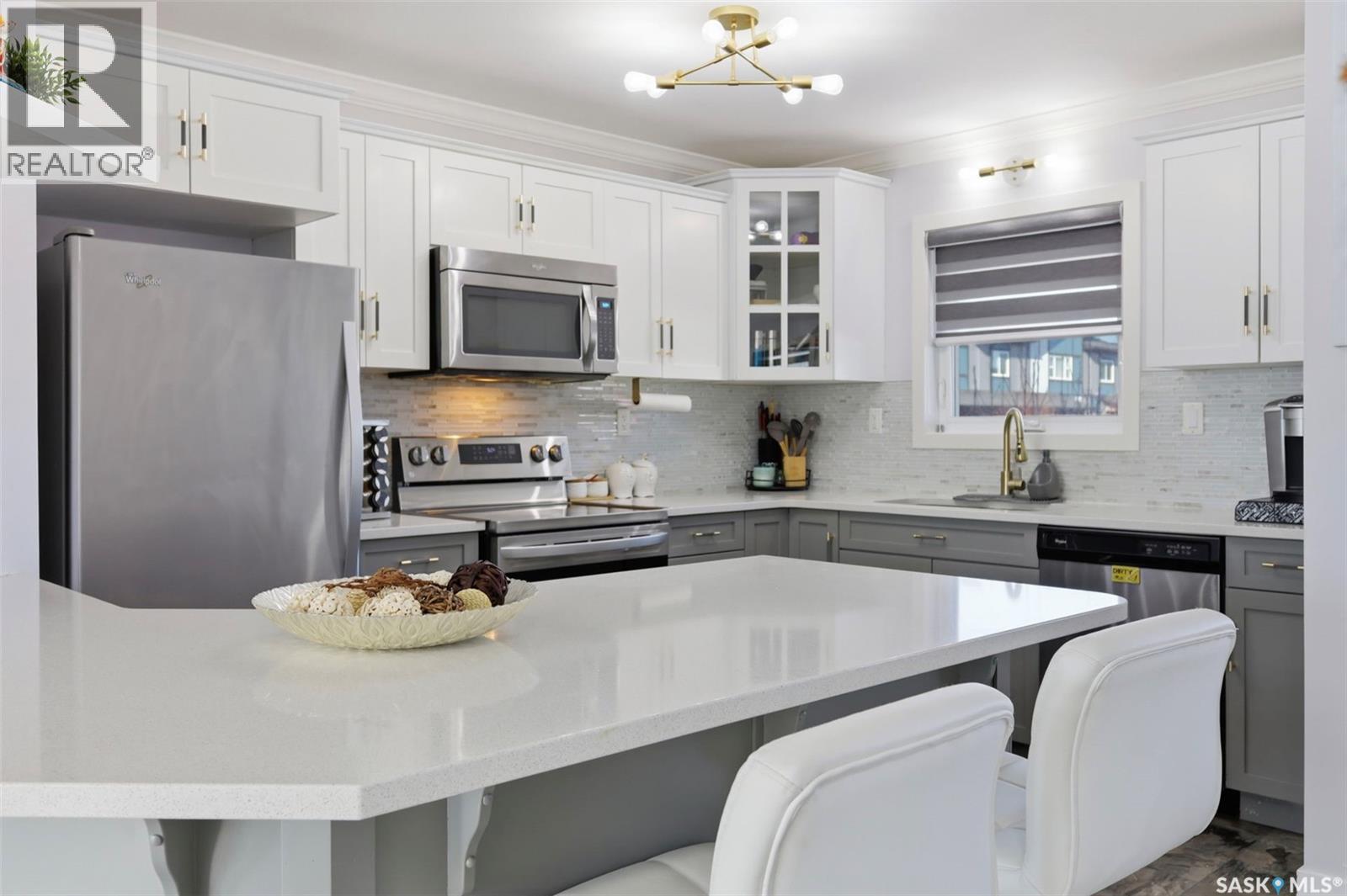 #263 250 AKHTAR BEND - 9