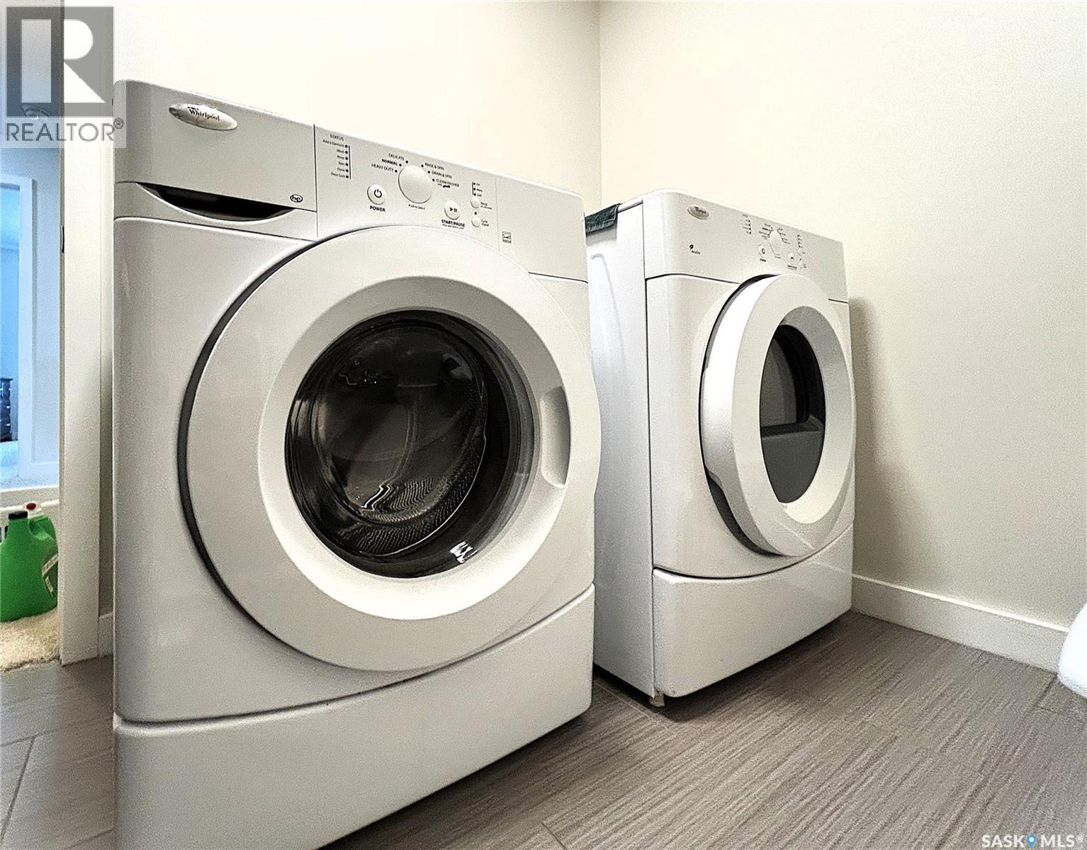 #1603 1015 PATRICK CRESCENT - 24