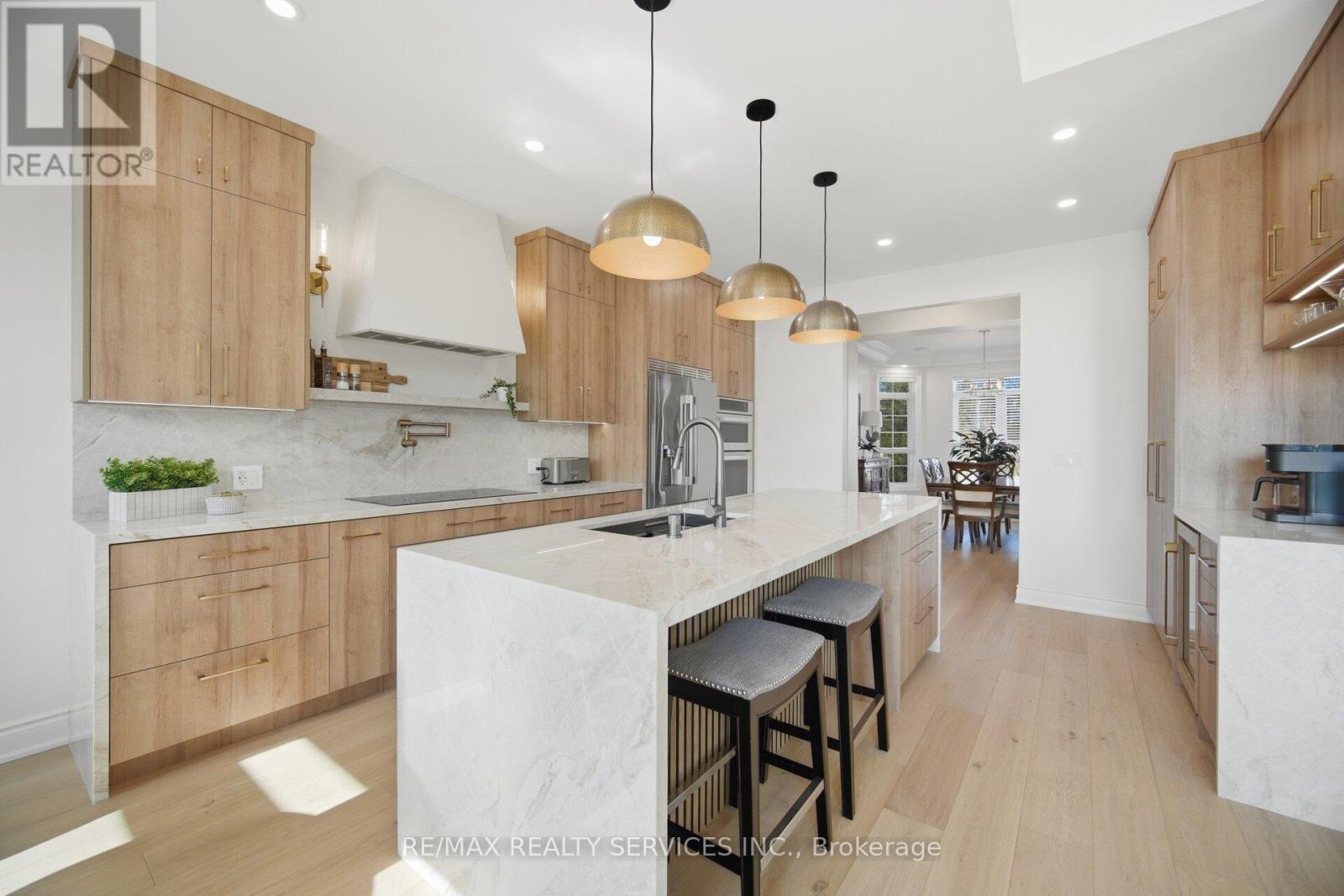 34 ISABELLA STREET - 12