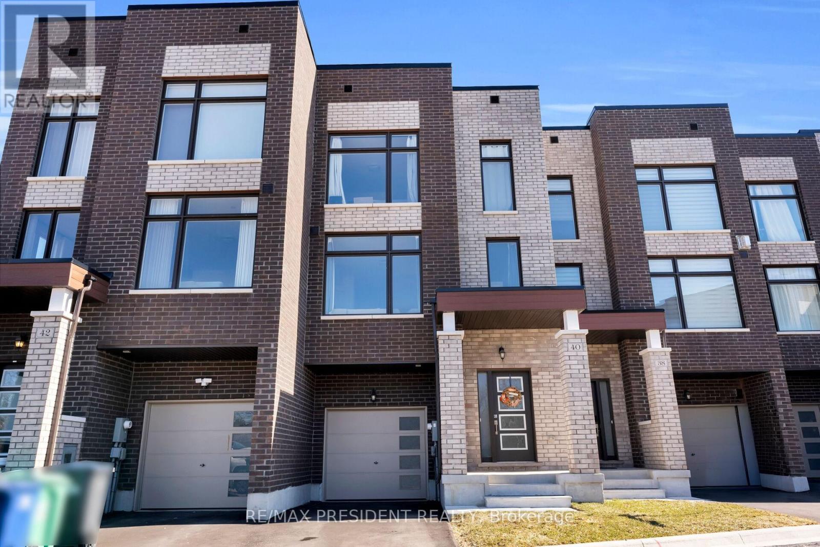 40 QUEENPOST DRIVE - 2