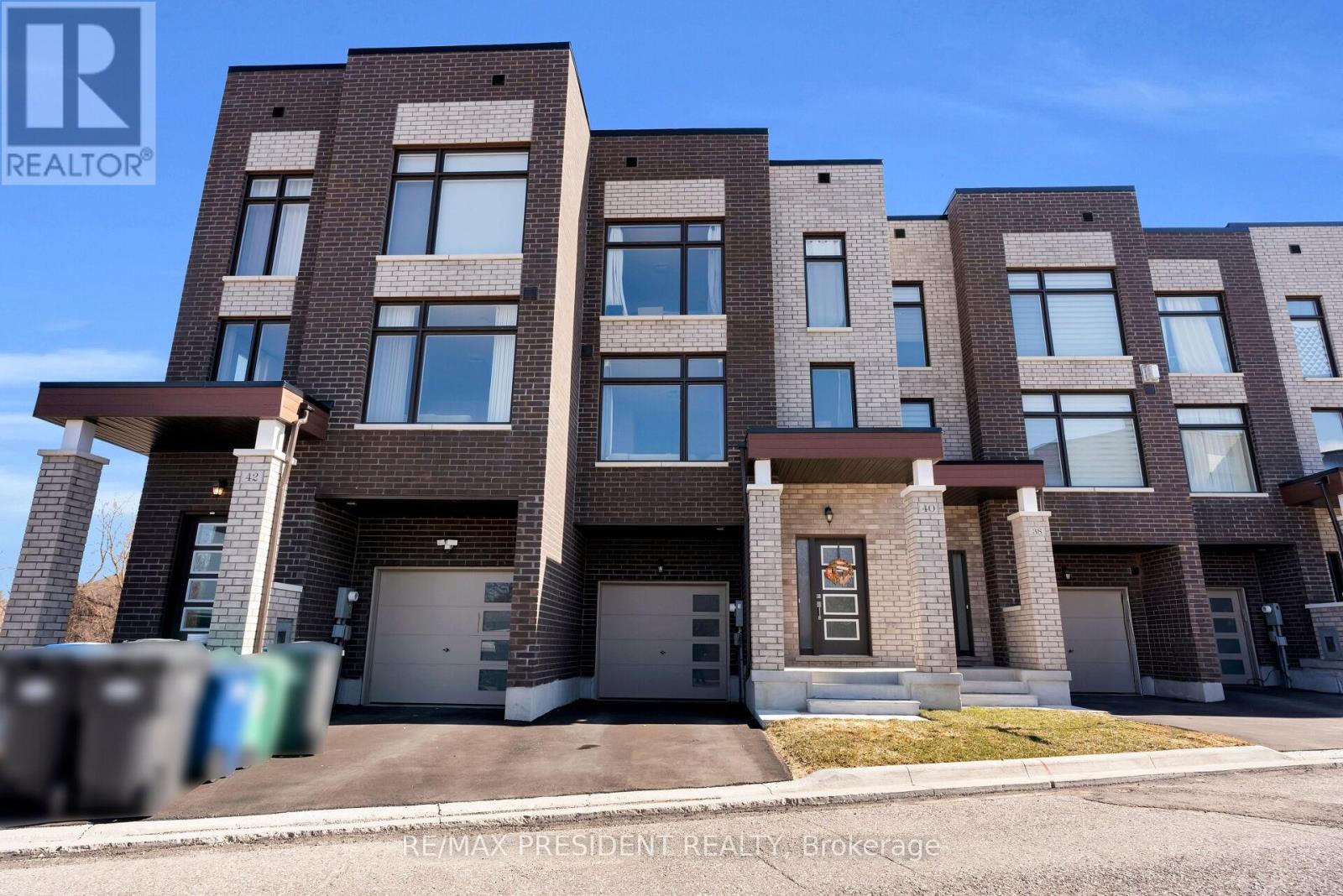 40 QUEENPOST DRIVE - 3