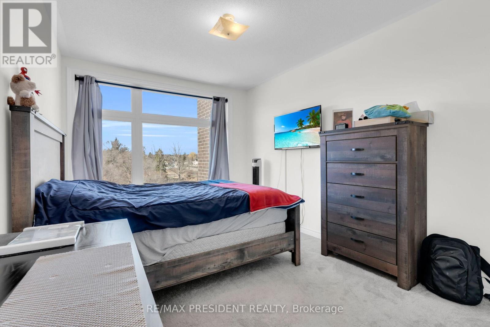 40 QUEENPOST DRIVE - 30