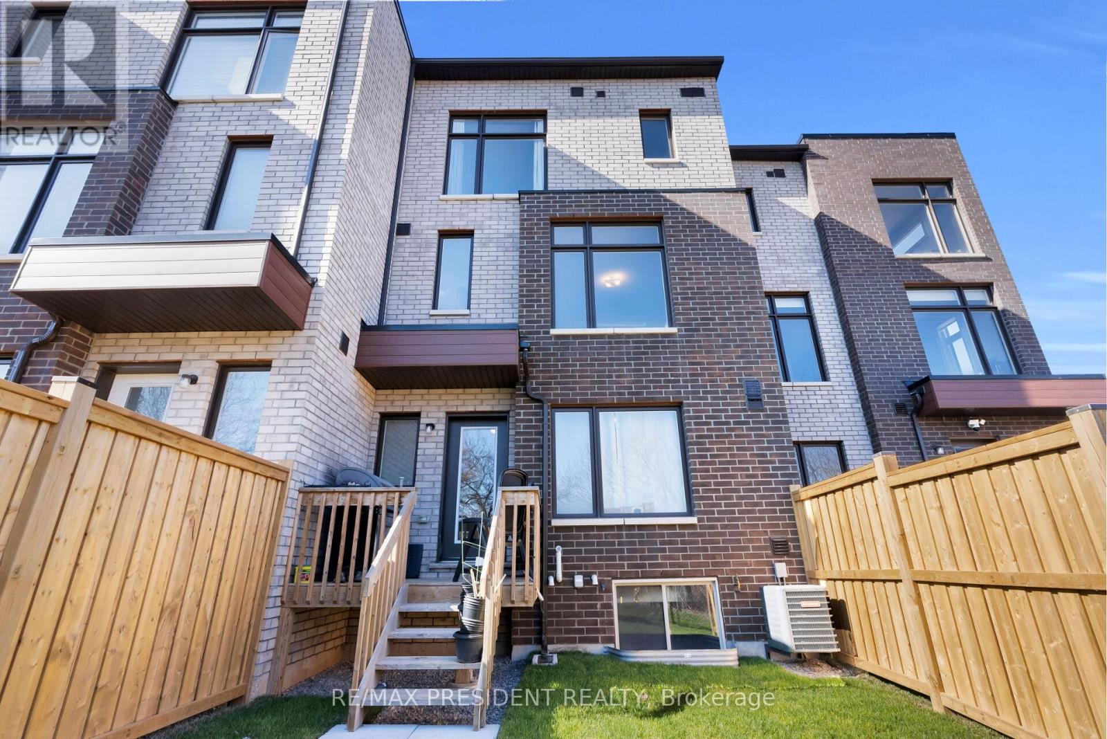 40 QUEENPOST DRIVE - 36
