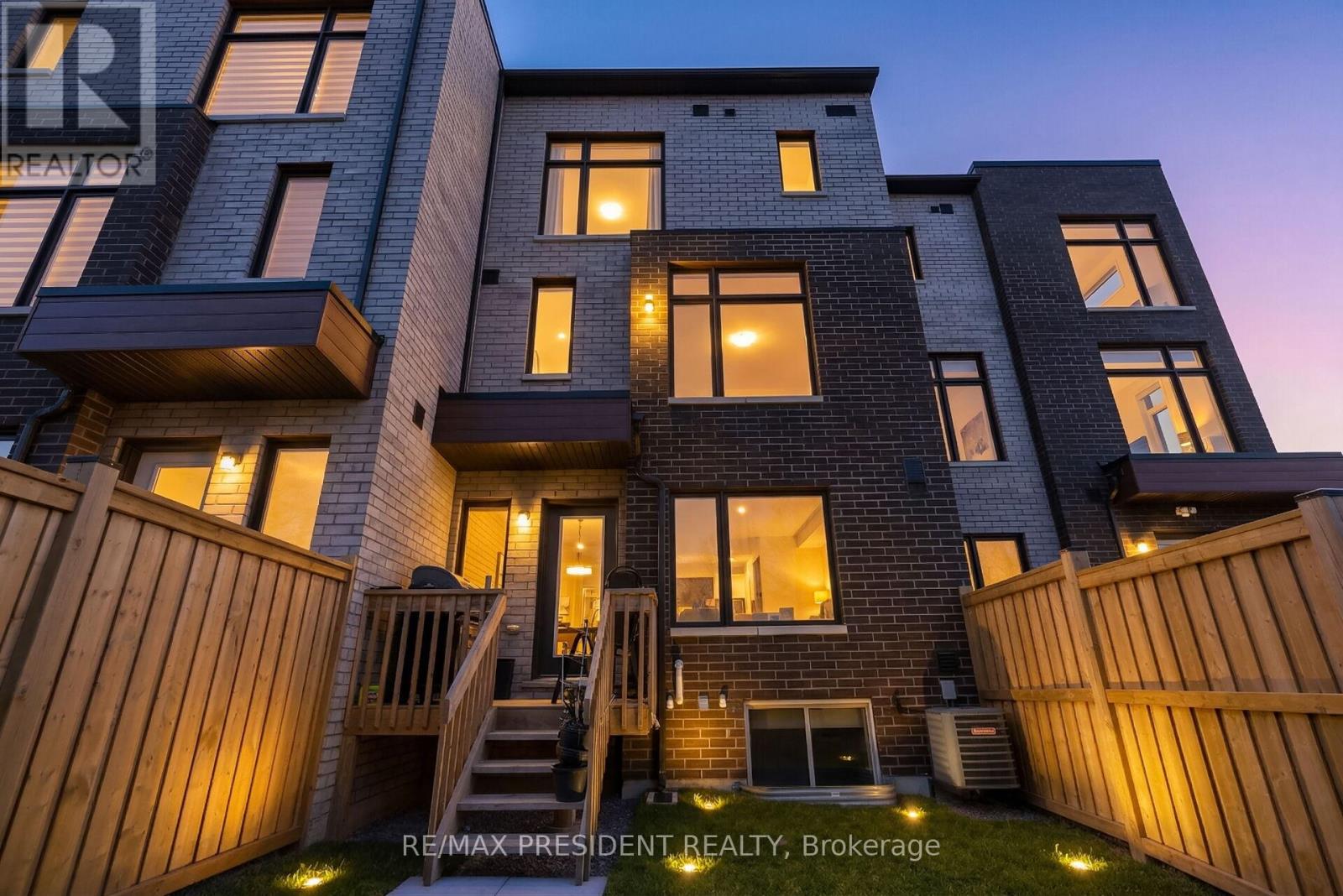 40 QUEENPOST DRIVE - 39