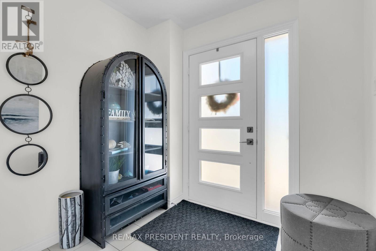 40 QUEENPOST DRIVE - 7