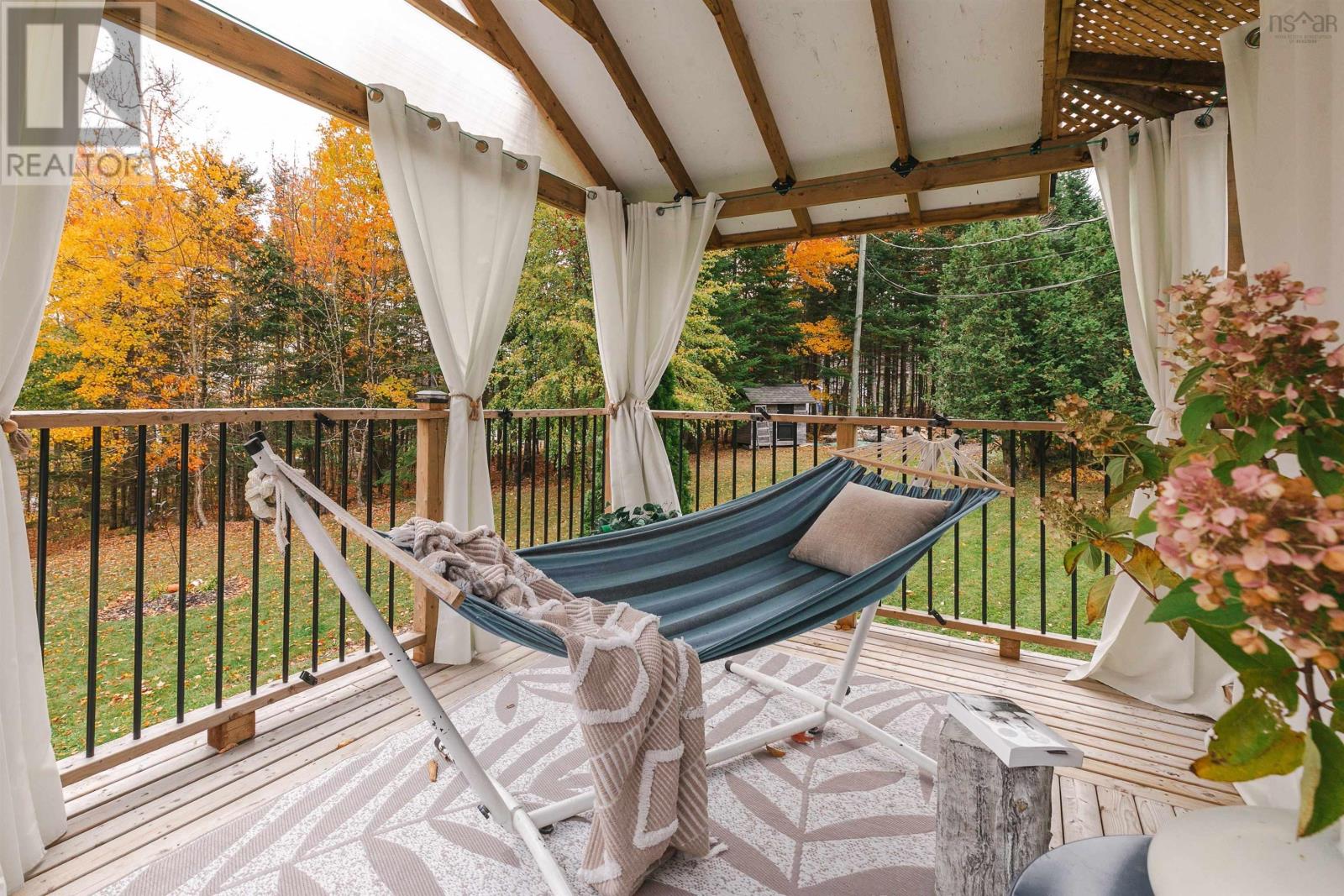 Property 23 of 51 of 390 Gleneagles Drive