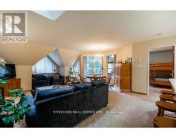 Primary Bedroom - 31 - 4636 Blackcomb Way, Bc, BC V8E0H2 Photo 6