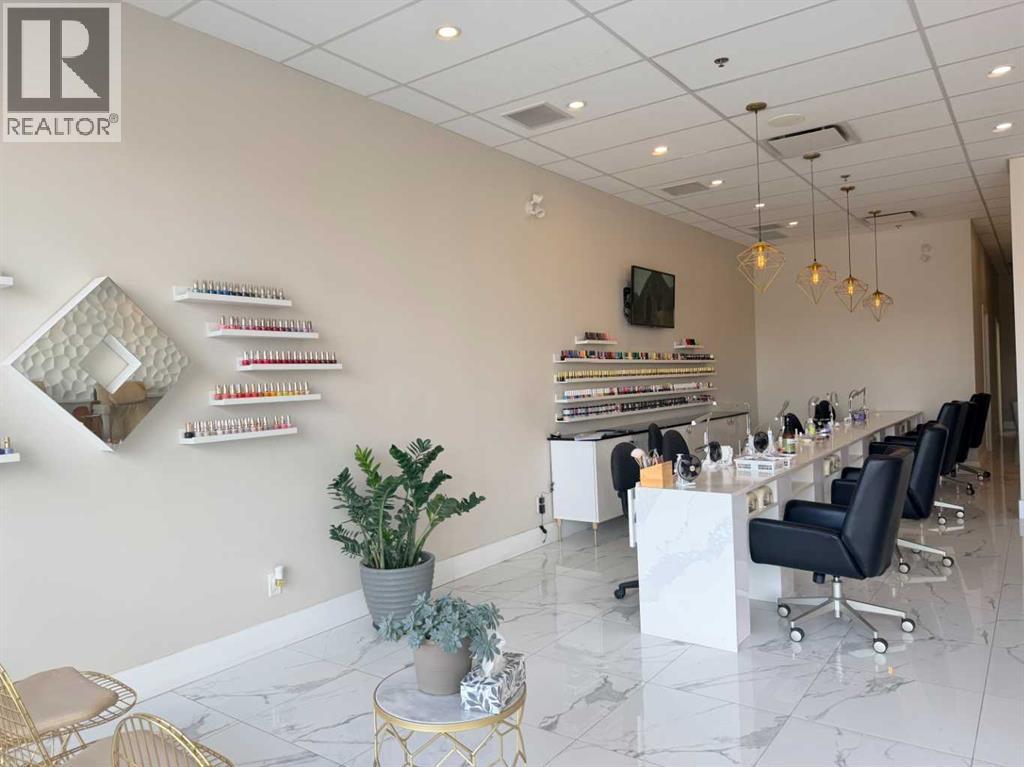 123 Macleod Trail, Calgary, Alberta