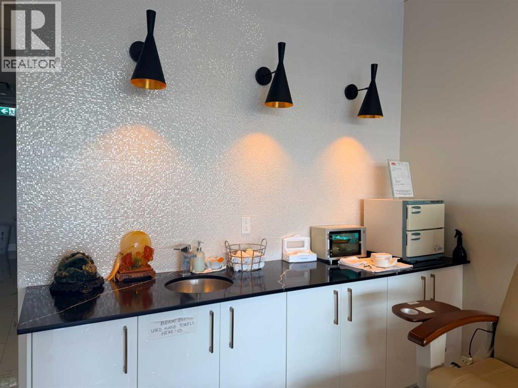 Business for Sale in  Macleod Trail Elboya Calgary 