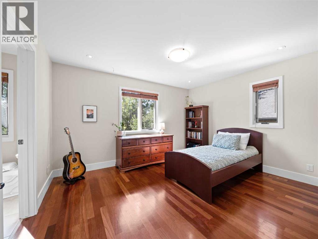 
          2716 Carleton Street Southwest
            <br/>
            <span>Calgary</span>
            , 
            <span>AB</span>
             <span>T2T3K9</span>
         - Photo 28