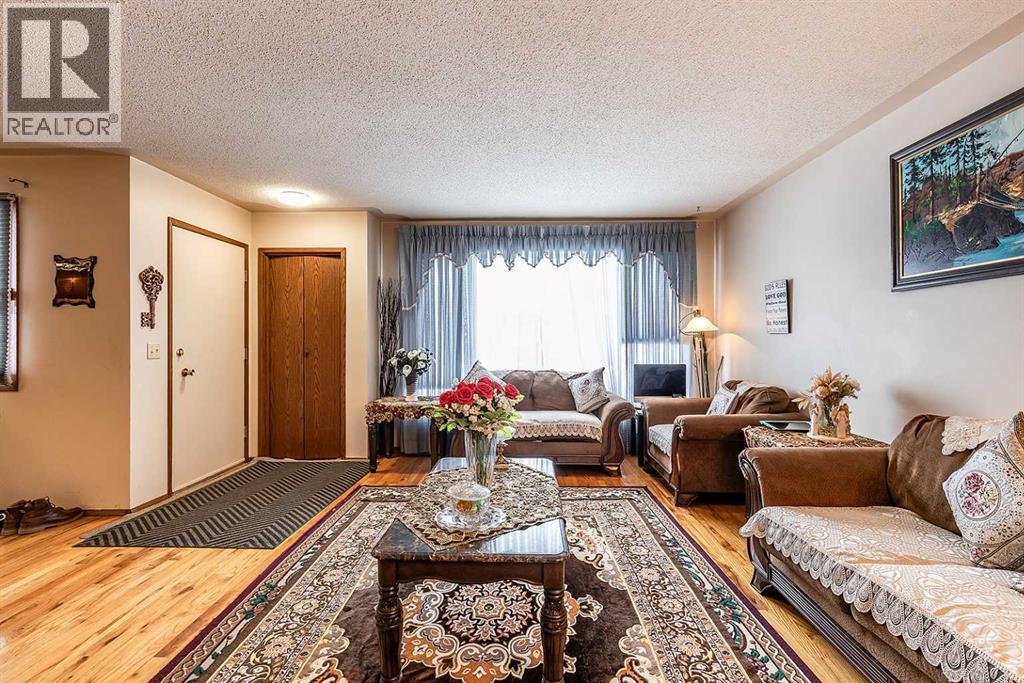 
          88 Clelland Crescent Southeast
            <br/>
            <span>Medicine Hat</span>
            , 
            <span>AB</span>
             <span>T1B1M9</span>
         - Photo 28