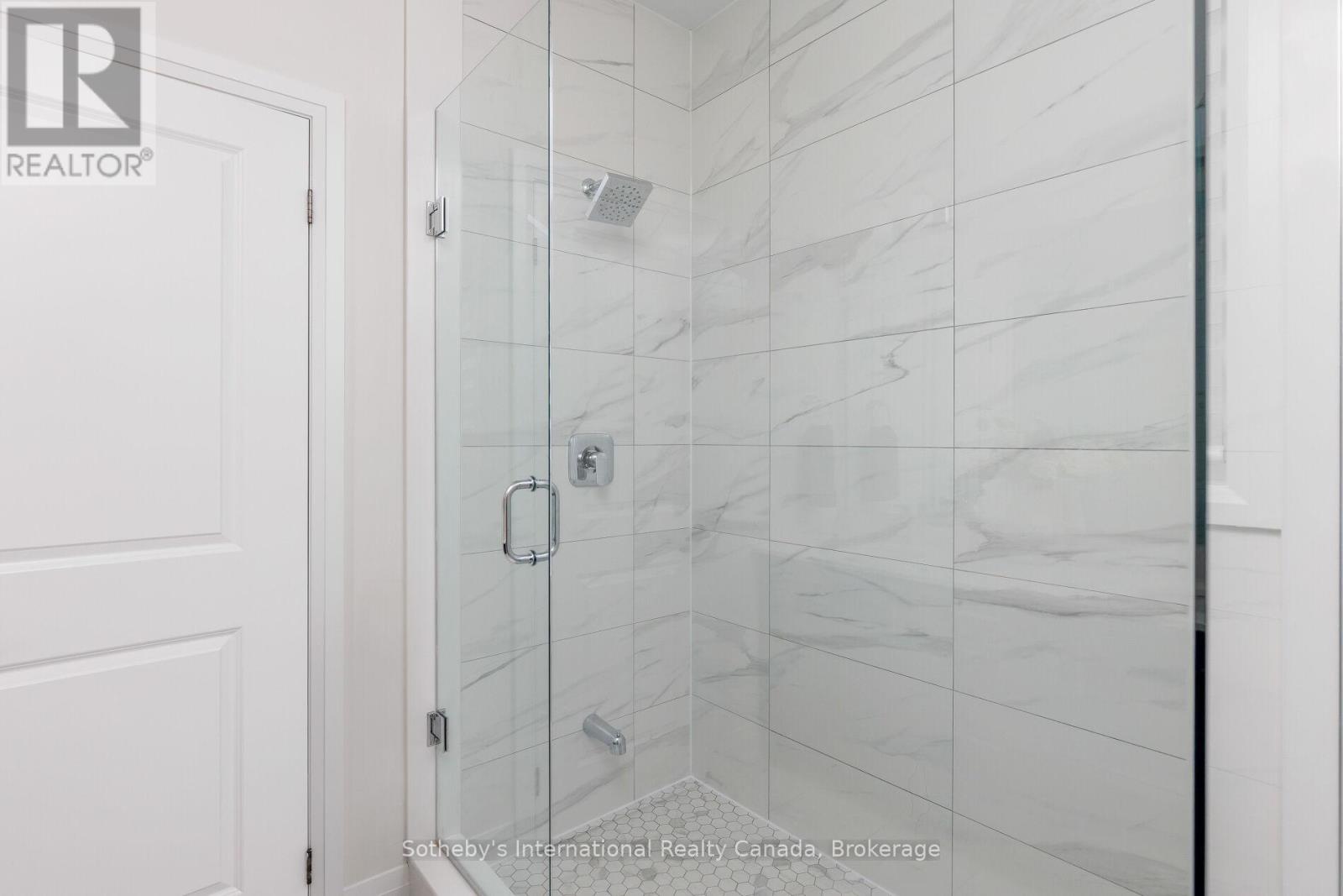 1492 YELLOW ROSE CIRCLE - 27