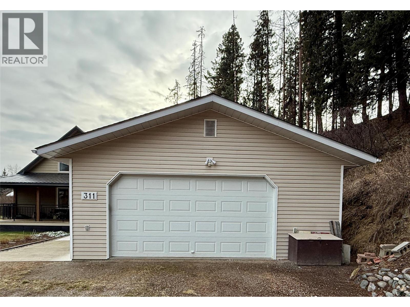 311 302ND AVENUE - 10