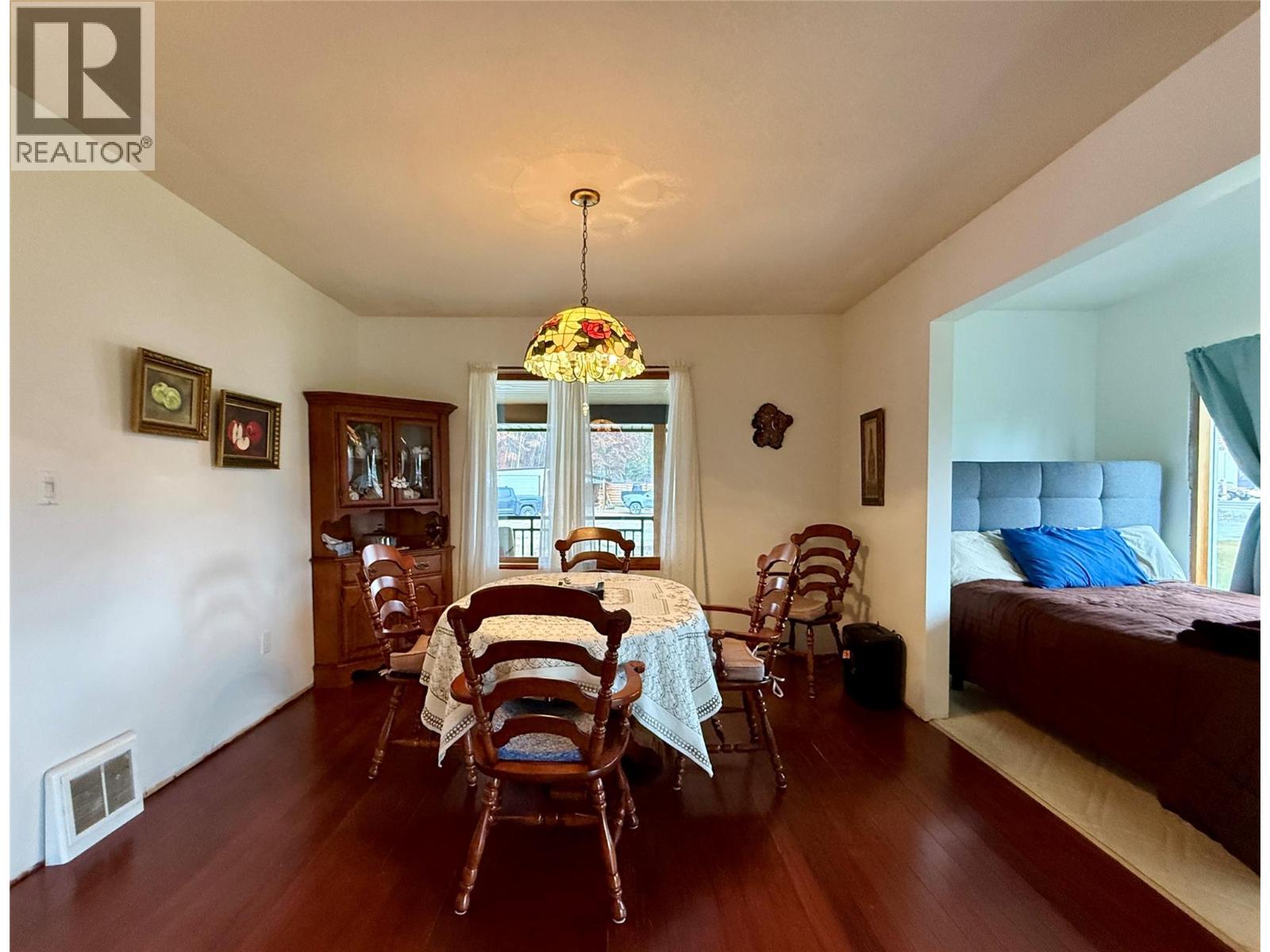 311 302ND AVENUE - 22