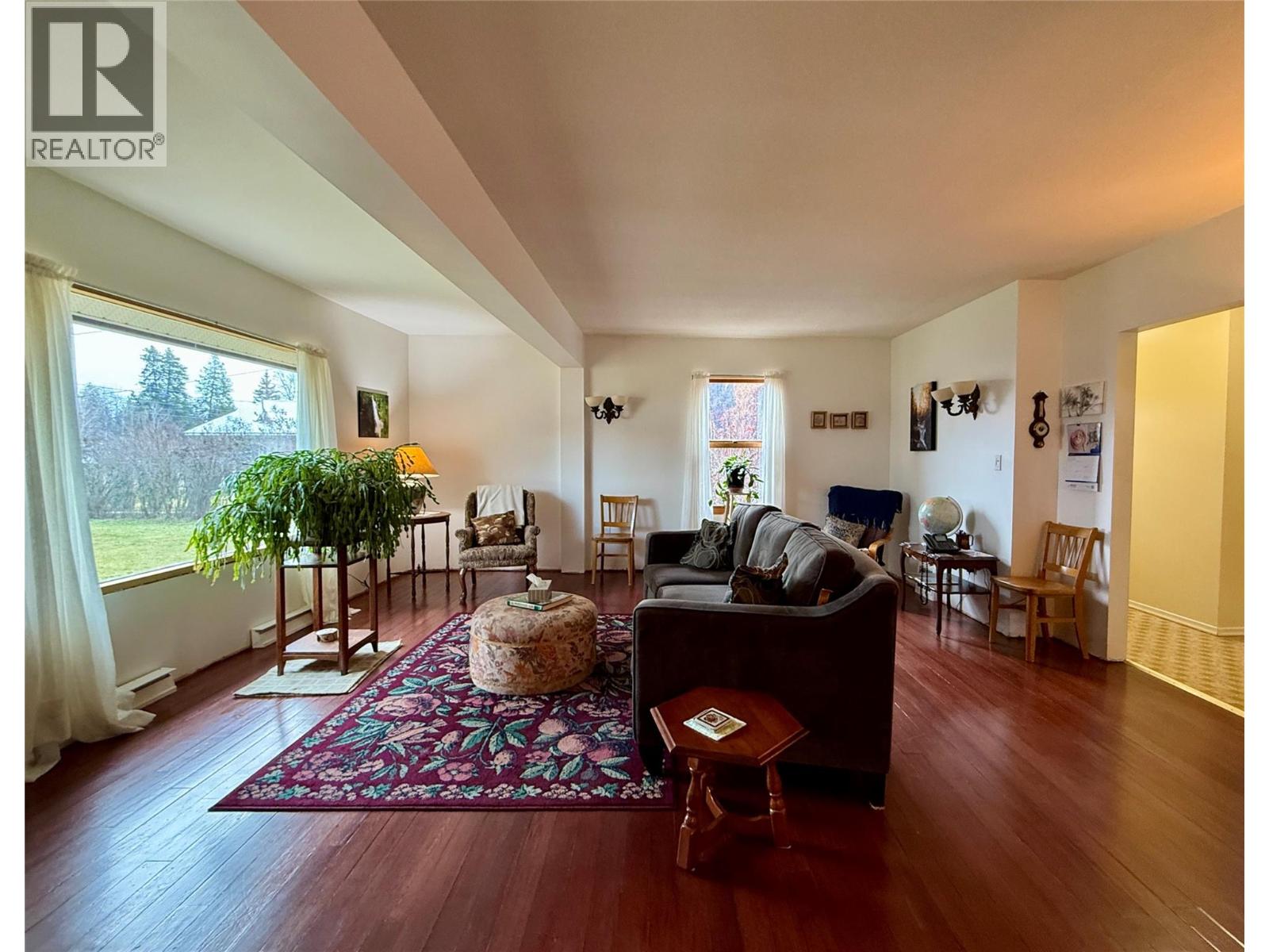 311 302ND AVENUE - 20