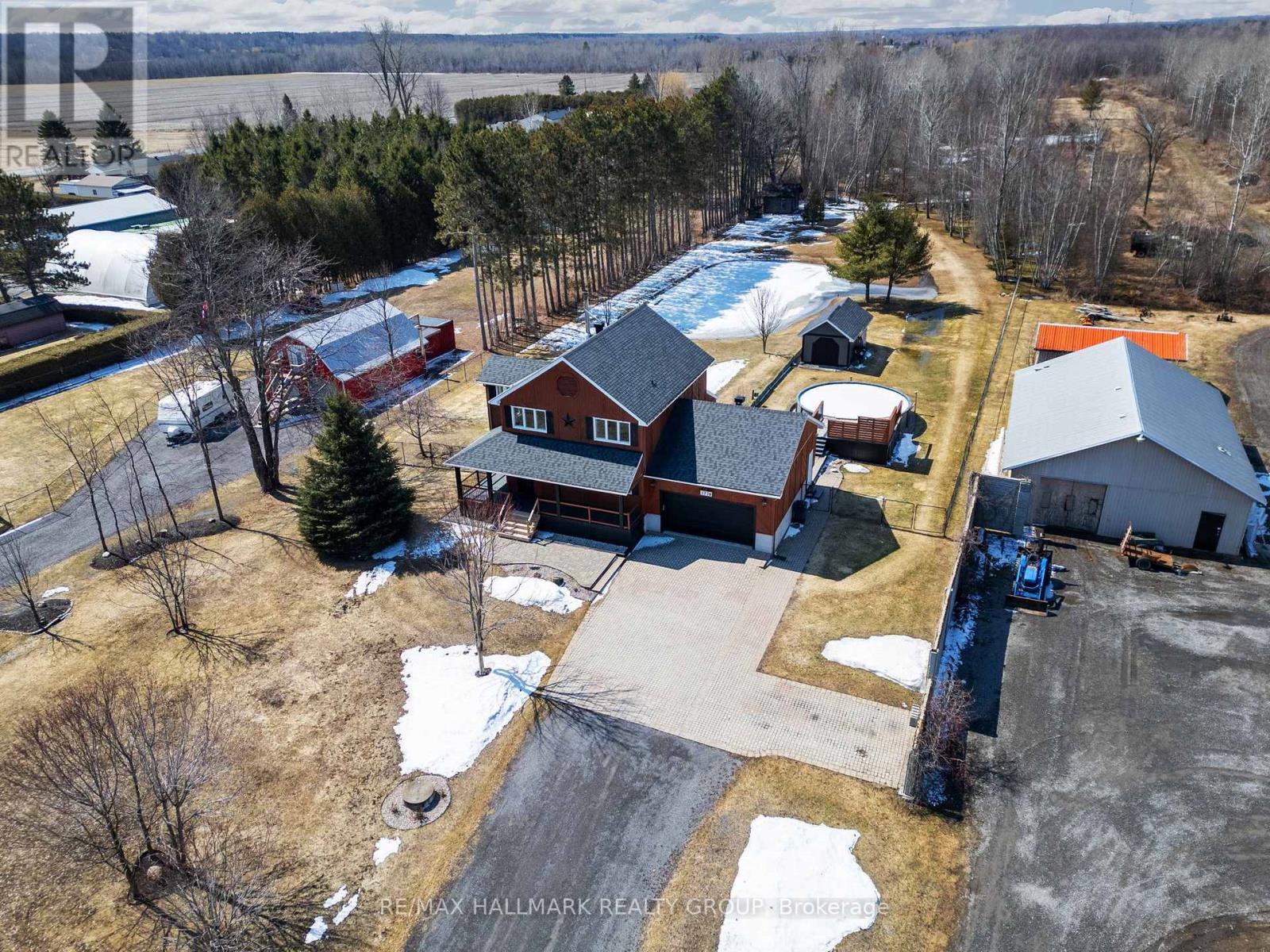 3778 BOUVIER ROAD — photo 38