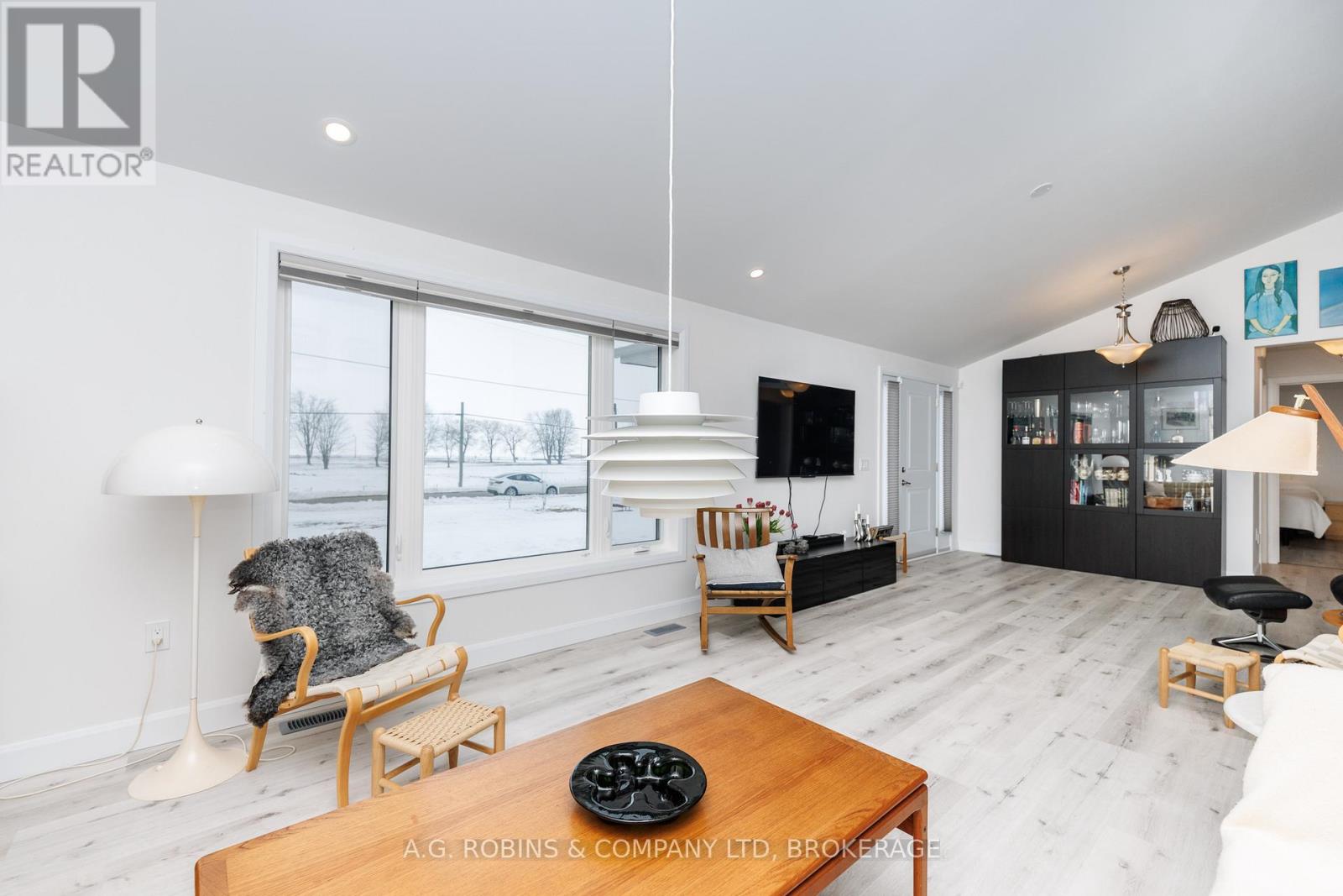 11716 LAKESHORE ROAD - 13