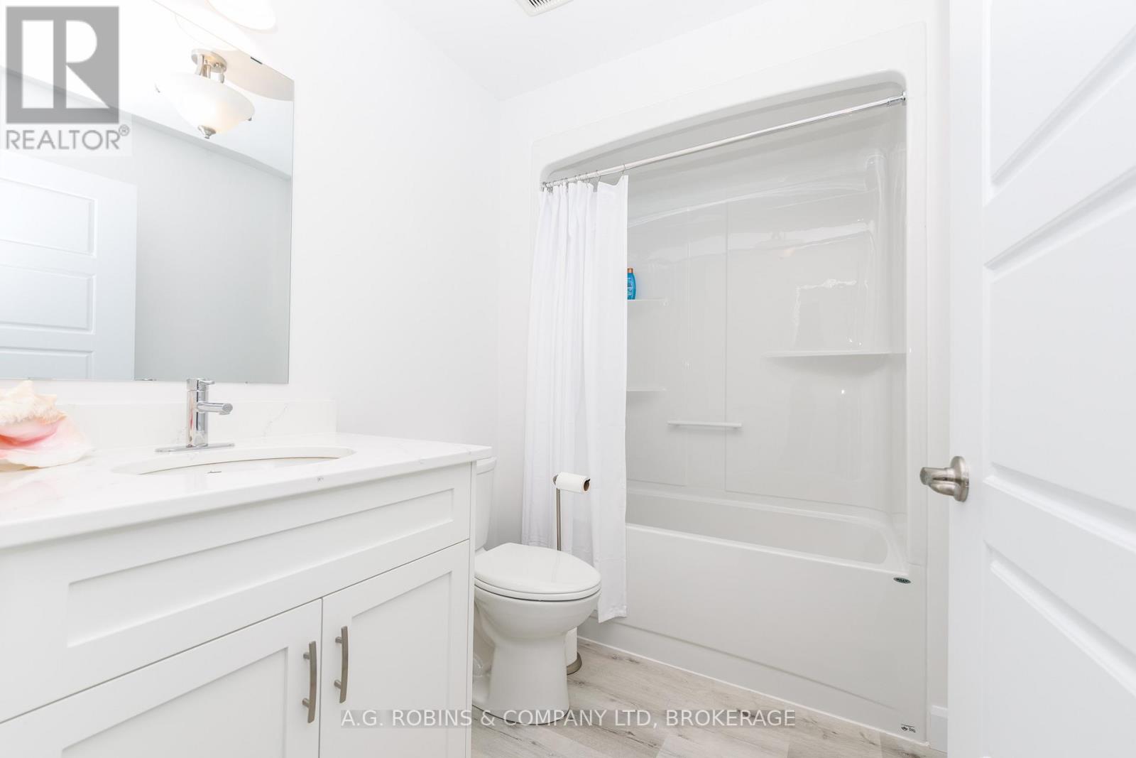 11716 LAKESHORE ROAD - 22
