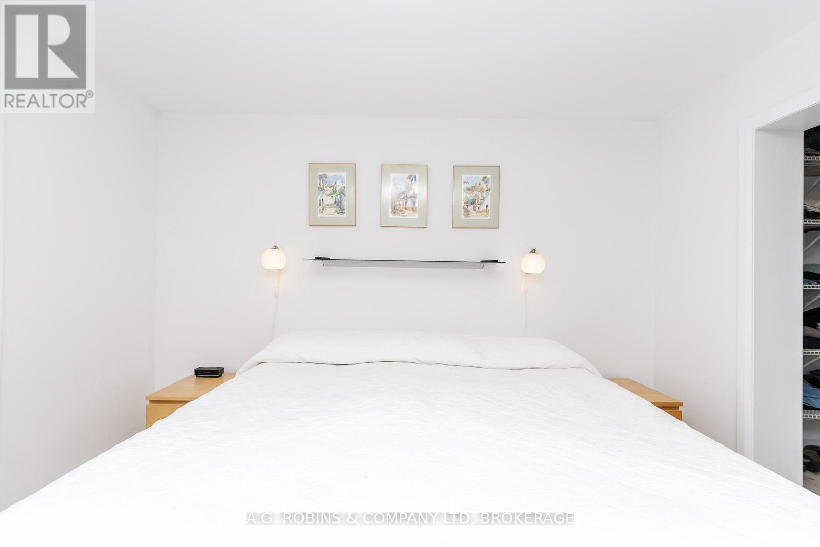11716 LAKESHORE ROAD - 24