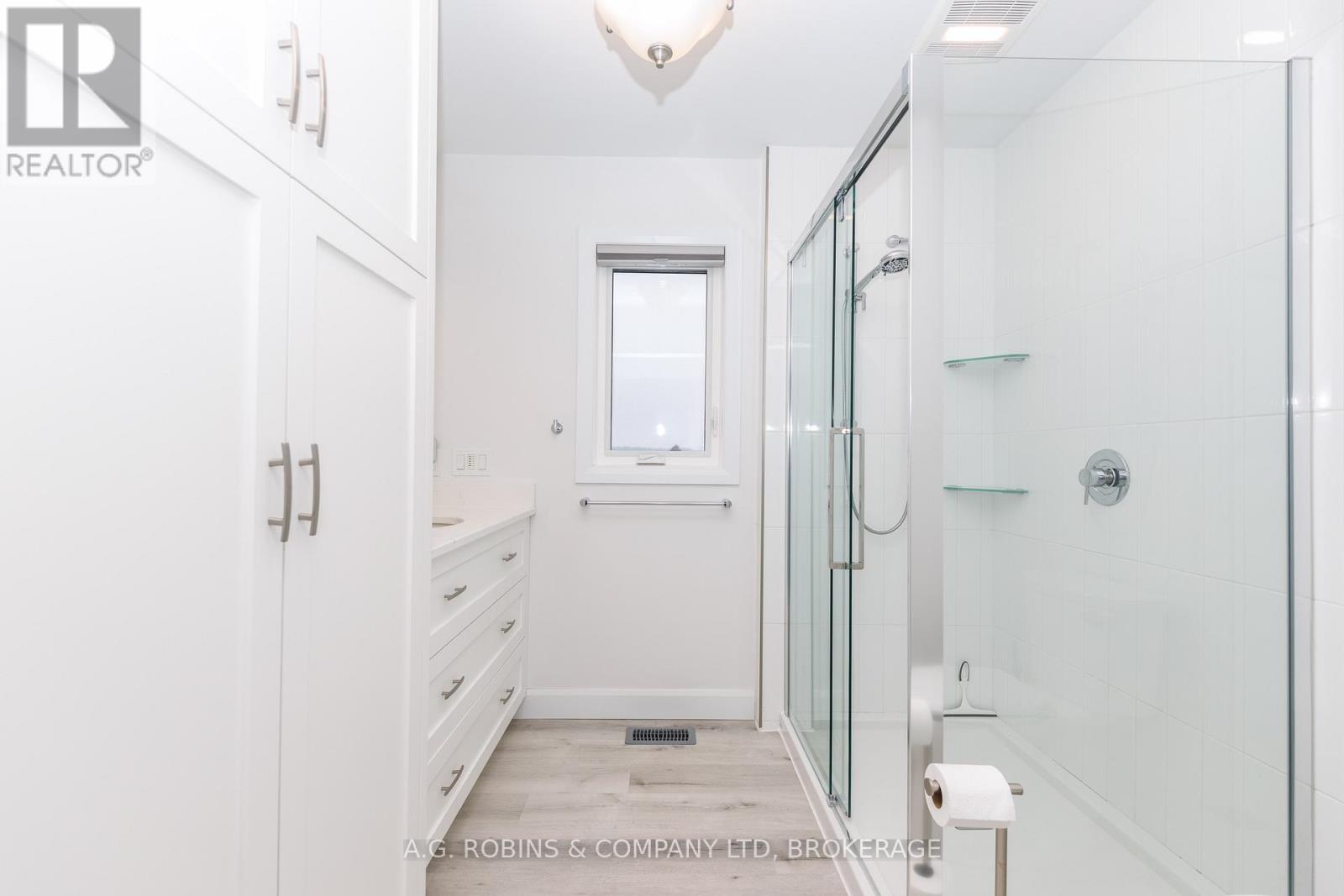 11716 LAKESHORE ROAD - 28