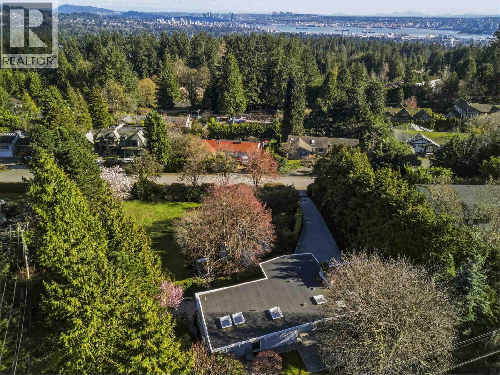680 ST. ANDREWS ROAD, West Vancouver