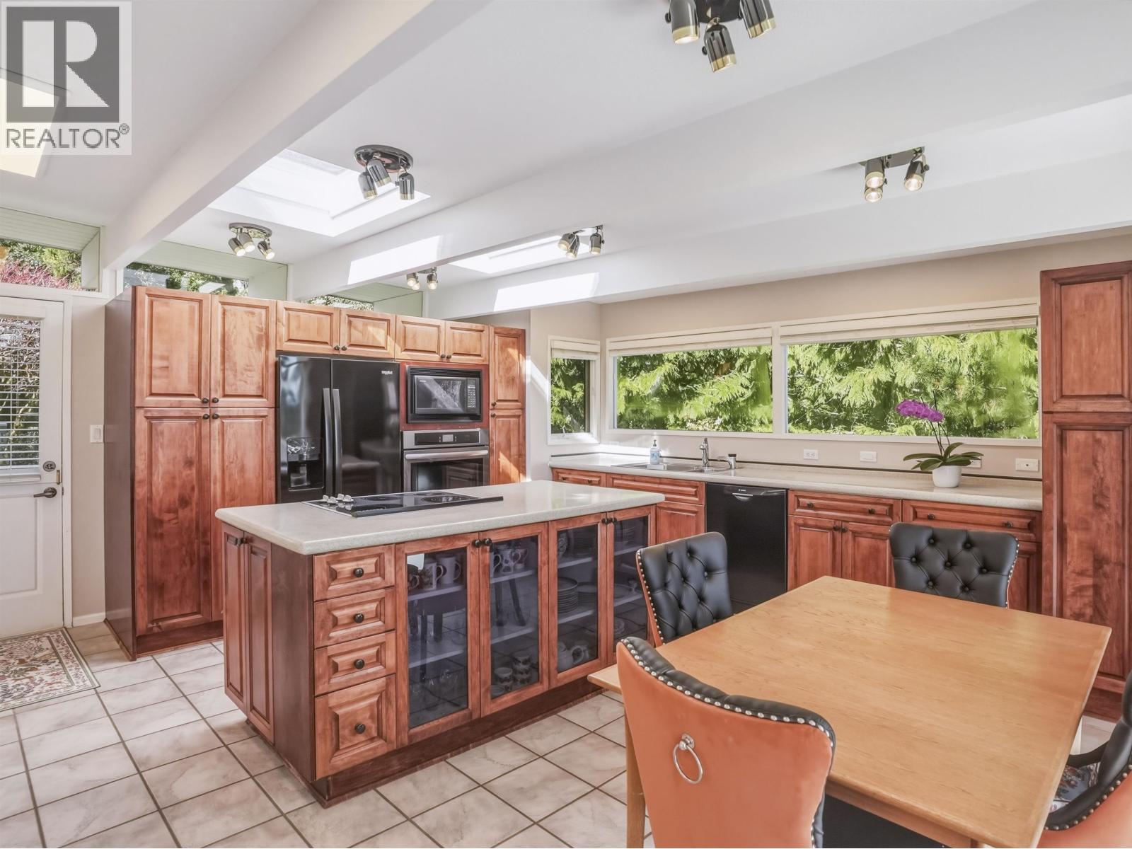 680 ST. ANDREWS ROAD, West Vancouver