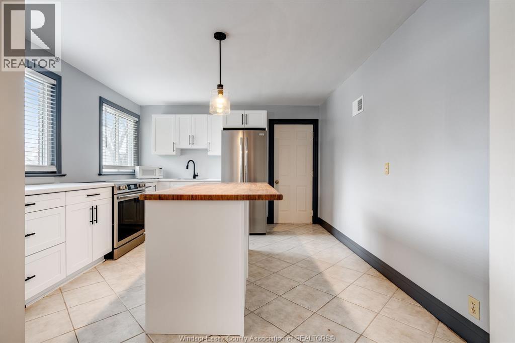 95 TWEEDSMUIR AVENUE East - 13